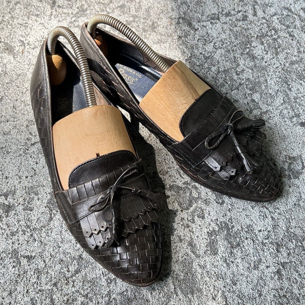G.H. Bass & Co. Shoes Women's 8N Pointed Toe Tassel Flats Black Woven Leather